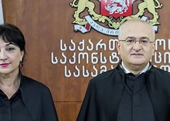 “ქალბატონო ევა, მე ვკითხავ, დაასრულა, თუ დაიწყო, დაასრულეთ, ქალბატონო თამარ?” – მერაბ ტურავას “გამოსვლა” პროცესზე