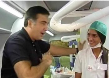 “ნაცების ვერსია იცით?” – ლაშა ჩხარტიშვილი “ღიმილიან საქართველოზე”