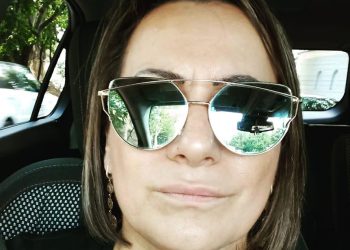 “მართლა ვერ წარმომედგინა ასეთი გოგოები თუ არსებობდნენ, კომიკურ სიტუაციაში აღმოვჩნდი და ახია” – ლაურა აბრამია