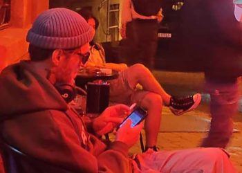 “მართლაც რომ მაგარ ნაშასთან დავამყარე ვირტ-კონტაქტი და უცებ მეუბნება, ერთი სათხოვარი მაქვს და თუ შემისრულებ ძაან გამახარებო”– ბაქანიძე