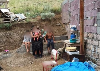 “ბავშვები, გარეთ არასდროს აღარ დაიძინებენ, იმიტომ, რომ ჩვენ სახლი ავუშენეთ” – სინჯიკაშვილი