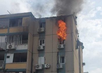 “განვაახლეთ მშვიდობიანი მოსახლეობის დაბომბვა” – ჰამასმა ისრაელში კორპუსები დაბომბა