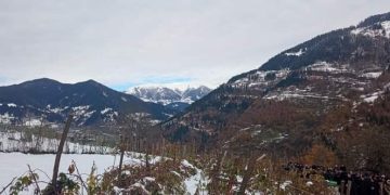 “აქ მიცვალებულიც მთელი სოფლისაა და სოფელი ისტუმრებს, აი, ასეთი სოფლები გვაქვს…” – ანდრია თორელი