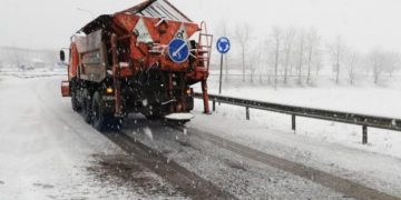 თოვისა და ლიპყინულის გამო, ახალქალაქი-კარწახის გზაზე ცალკეული სახის ავტოტრანსპორტის მოძრაობა აიკრძალა