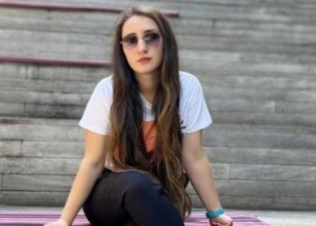 „მანიაკია, არც ციხის ეშინია, რადგან საჯარო მოხელეა და “ნაცნობები” ჰყავს“ – რას წერს გოგო, რომელსაც 35 წლის კაცი ქორწინებას აიძულებდა და ფსიქოლოგიურად ატერორებდა?