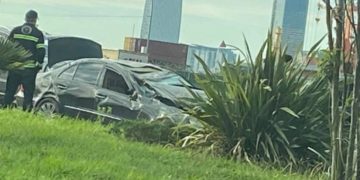 ბათუმში, მანქანა ბორდიურს შეეჯახა და ამობრუნდა – დაშავდა 1 ადამიანი