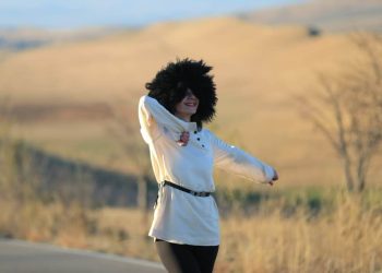 „ყველას ასე გიყურებთ, ვინც ჩემს უწყინარ კლიპზე შფოთავთ“ – თამარ ჩერგოლეიშვილი