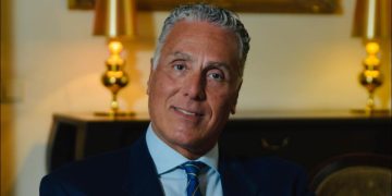 “ვარდების რევოლუციის მამებს” – რას წერს ფადი ასლი