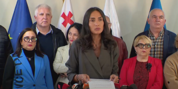 „ოპოზიციაში, შეიძლება, ქალებმა ერთმანეთს თმები დააწიწკნონ… სოფო ჯაფარიძეს, არამარტო გამსვლელ სიაში აქვს ადგილი გარანტირებული, რამდენიმე დაქალის ჩაწერაც სურს“