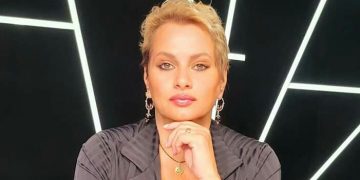 “თუ გაწუხებთ შეურაცხყოფა, ნუ ბაქი-ბუქობთ, ამისათვის ყველა სუფრაზე დევს ალესილი ჩანგალი” – მოროშკინა