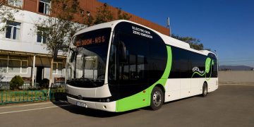 „თეგეტა ჰოლდინგმა“ თბილისში ელექტროავტობუსი ჩამოიყვანა