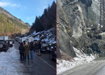 მესტიის გზაზე კლდის ნაწილი ჩამოიშალა – მოქალაქეების თქმით, გადაადგილებას ვერ ახერხებენ