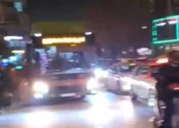 “ავტობუსის მომლოდინე მოსახლეობამ გზა გადაკეტა” – ვიდეო