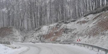 თოვის გამო, საჩხერე(სარეკი)-უზუნთა-შქმერი-ზუდალის გზაზე შეზღუდვები დაწესდა