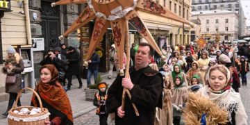 უკრაინაში პირველად ქრისტეს შობას,7 იანვრის ნაცვლად, 25 დეკემბერს აღნიშნავენ