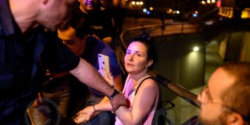 რა ფოტოს აქვეყნებს 20 ივნისის აქციიდან უცხოელი ჟურნალისტი და ფოტოგრაფი?