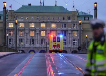 +18 – “2 თვის გოგონა მოვკალი” – პრაღაში უნივერსიტეტზე თავდამსხმელმა წერილში კიდევ ორი ადამიანის მკვლელობა აღიარა