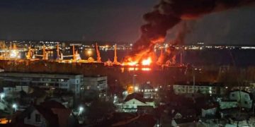 რუსულ სადესანტო ხომალდზე 19 მეზღვაური დაშავდა, 33 – დაიკარგა – Astra