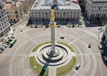 თავისუფლების მოედანზე საავტომობილო სივრცე უნდა შემცირდეს, მოედნის ცენტრში სკვერი მოეწყოს – Ramboll-ის რეკომენდაცია