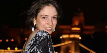 “მომვარდა ვიღაც ლამაზი, ქერა ქალი და ჩამეხუტა – მასკვა და? მეკითხება” – სალომე ხვადაგიანი