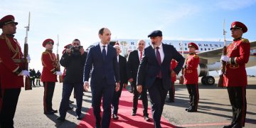 სომხეთის პრემიერი პირველ შეხვედრას ღარიბაშვილთან გამართავს