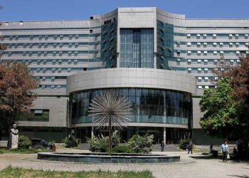 “ვრჩებით უმუშევრები, დღეს გავიგეთ, პროტესტს გავაგრძელებთ” – “რესპუბლიკურის” თანამშრომლები