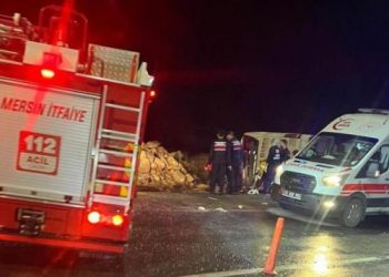 თურქეთში სამგზავრო ავტობუსი გადაბრუნდა, დაიღუპა 9 და დაშავდა 30 ადამიანი