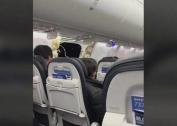 Alaska Airlines-ის თვითმფრინავს ფრენისას კორპუსის ნაწილი მოსძვრა