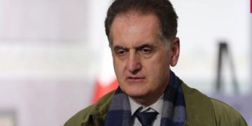 შალვა პაპუაშვილმა პარლამენტის ეროვნული ბიბლიოთეკის ხელმძღვანელებს ახალი დირექტორი – კონსტანტინე გამსახურდია წარუდგინა