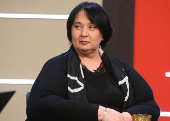 „გავიხსენოთ, არანაკლები ფულის მქონე ბადრი პატარკაციშვილი რა ადვილად გაანადგურეს, ბიძინა ივანიშვილი კი კერკეტი კაკალი გამოდგა“ – ნანა კაკაბაძე