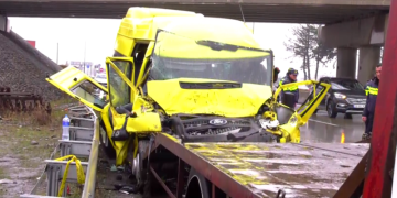 მგზავრებით სავსე მიკროავტობუსის და ტრაილერის შეჯახება – არის მსხვერპლი