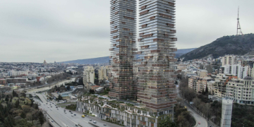 აბრეშუმის ქარხნის ტერიტორიას სარეკრეაციო ზონის სტატუსი მოუხსნეს