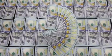 თბილისსა და ბათუმში ყალბი ფულის გასაღების ფაქტებზე 3 პირი დააკავეს