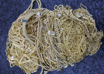 ავტობუსში აღმოჩენილია და ამოღებულია 5 კილოგრამზე მეტი ოქრო