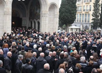 სოსო ჯაჭვლიანი ქაშვეთის ეკლესიიდან ტაშით გამოასვენეს