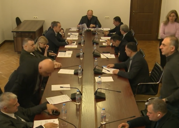 “ჭკუით მოიქეცი”, “ემოციები მოთოკე” – ირაკლი ბერაია ალეკო ელისაშვილს