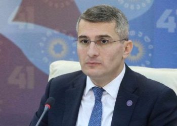 ,, ზურაბიშვილი ისმენს, რომ თურმე მიხეილ სააკაშვილი ყოფილა მოდერნიზაციის სიმბოლო და უპასუხოდ ტოვებს ამ ყველაფერს – მოდერნიზაციის სიმბოლო კი არა, ჩვეულებრივი კრიმინალია” – მამუკა მდინარაძე