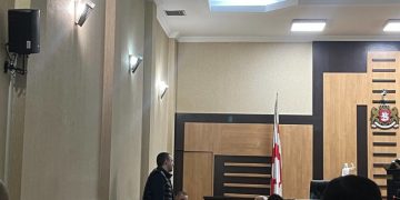 24 წლის ბიჭის მკვლელობაში ბრალდებული ბაჩო სირაძე მოსამართლემ პატიმრობაში დატოვა