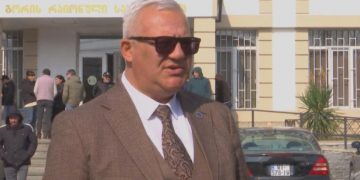 +18 – “ასე ვისაც ერთხელ ხელი მოხვედრია, თავს უნდა იკლავდეს” – ჯარისკაცის საქმეზე დაკავებულების ადვოკატი