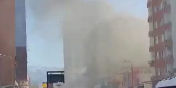 ბათუმში, ავტონაწილების საწყობში ხანძარია