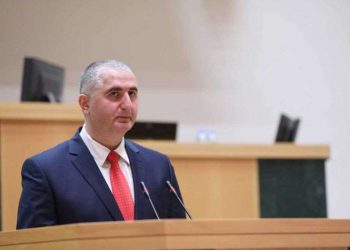 დღეს პარლამენტში „მინისტრის საათის“ ფორმატში ფინანსთა მინისტრს მოუსმენენ