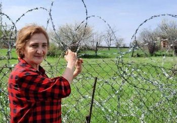 “ჩააბარეთ ხურვალეთი რუსებს?” – ლუდა სალიას თქმით, ხურვალეთიდან სასწრაფო დახმარების ნომერზე რუსულად უპასუხეს “ცხინვალიდან”