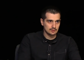 “5 დღე პატიმრობა ხატის შეურაცხყოფაზე და დროშის დაწვაზე – 6 წელი – ეგ არის “ოცნების” სტანდარტი” – მახარაძე