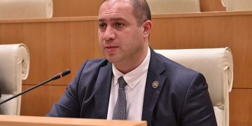 ჩვენთვის, ეს ადამიანი ფაქტობრივად არ არის პრეზიდენტი, გვაქვს მოლოდინი, არჩევნებამდე გადადგება – მიქანაძე