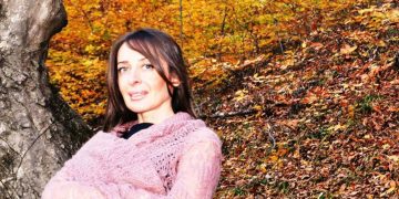 “როგორ მოიპარა გამომცემლობამ წიგნი” – ნუციკო დეკანოზიშვილი