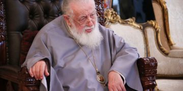 “წავიდა ჩვენგან ბატონი ვაჟა აზარაშვილი – ქართული მუსიკალური სამყაროს უნიჭიერესი, თავმდაბალი, მორწმუნე, სიკეთით სავსე წარმომადგენელი” – ილია მეორე