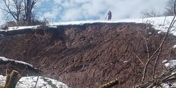 მეწყერი აჭარაში – ჩახერგილია გზა ღორჯომის ხეობის სოფლებისთვის – ფოტოები