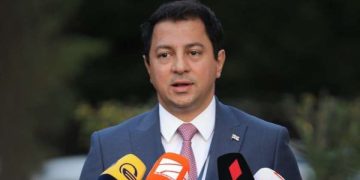 ,, 5 ლარს უხდიდნენ სოციალური შემწეობის სახით სიღარიბეში მცხოვრებ ბავშვებს, ამ ხალხის მიერ მორალის პედესტალიდან საუბარი ღიმილისმომგვრელია” – თალაკვაძე ნაცმოძრაობაზე