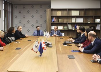 სემეკთან არსებული ენერგეტიკის სასწავლო ცენტრი სკოლის მოსწავლეებისთვის ახალ პროექტს იწყებს