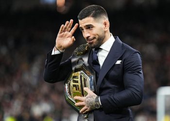 საქართველო – ლუქსემბურგის მატჩის დაწყებამდე ილია თოფურია დინამოზე საჩემპიონო ქამარს წარადგენს